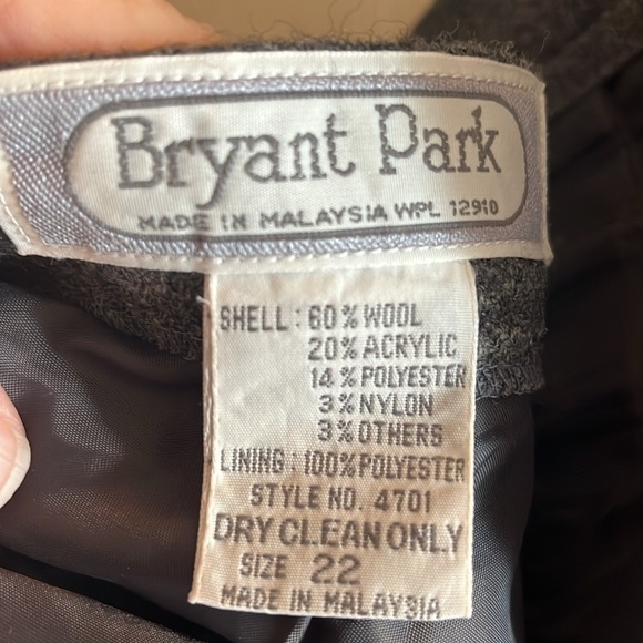 VTG-Bryant Park- 22/24-wool blend blazer/jacket& midi length matching wool skirt - Picture 7 of 15